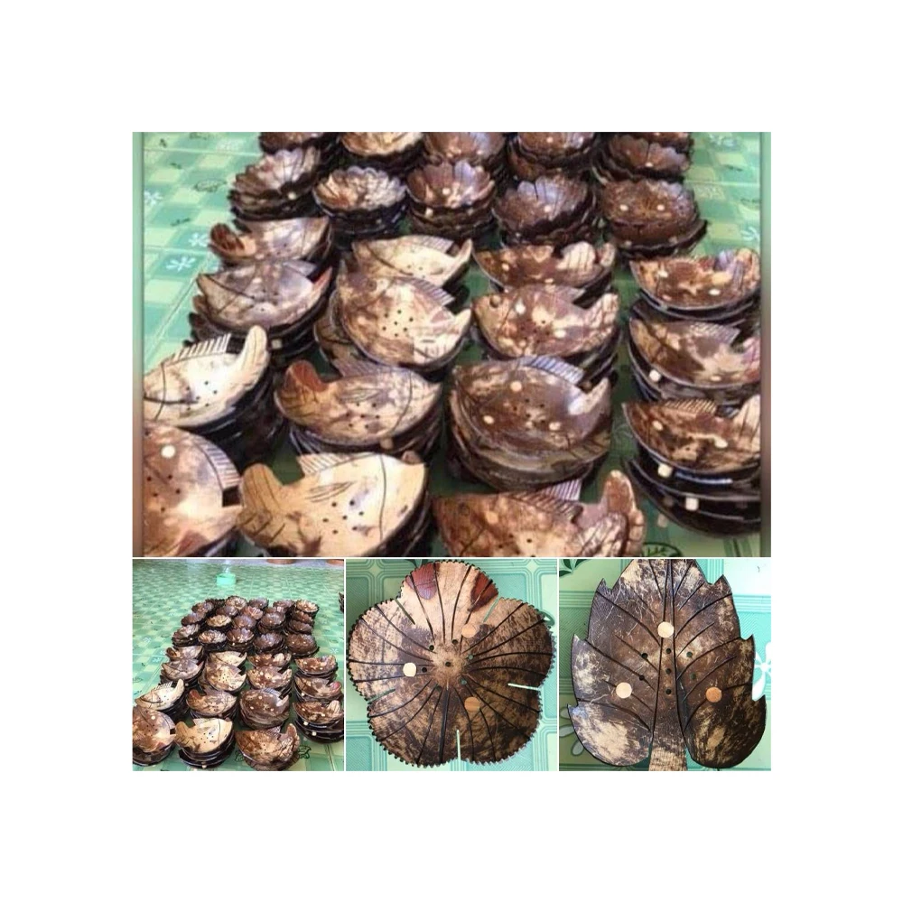 Coconut shell soap plate