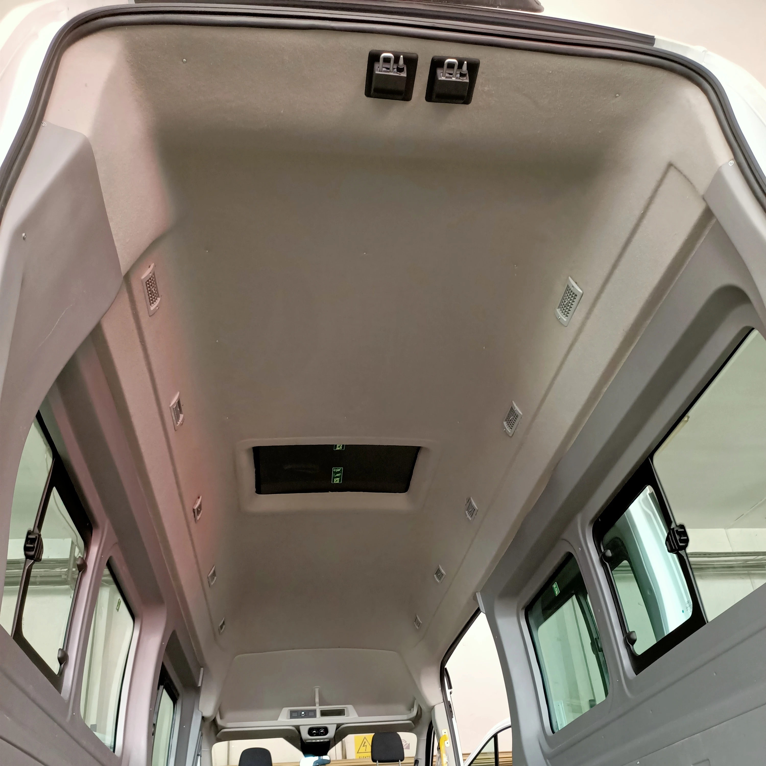 **BEST QUALITY ABS** FORD TRANSIT ORIGINAL AIR CONDITIONED PLASTIC CEILING AND TURBINE MODEL L4H3 15M3 for minibuses, coaches...