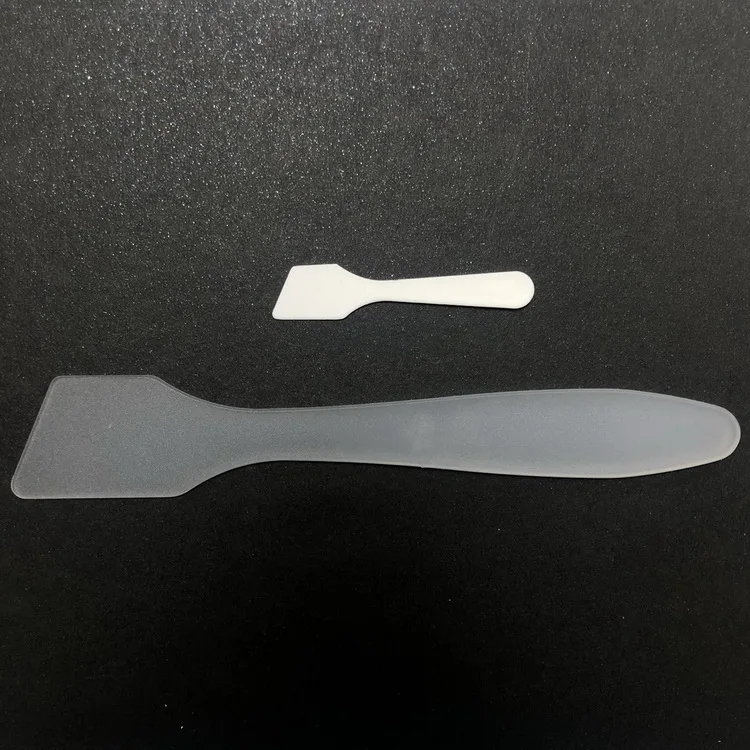 
spatula small cosmetic 