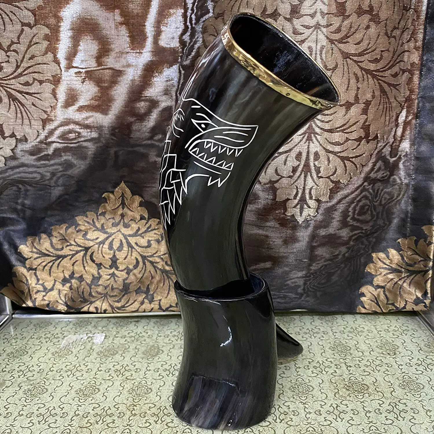 Ручной работы 100% натуральный рог с подставкой дом Старков вдохновил гравировка латунной обод-идеальный Ale Пивная кружка