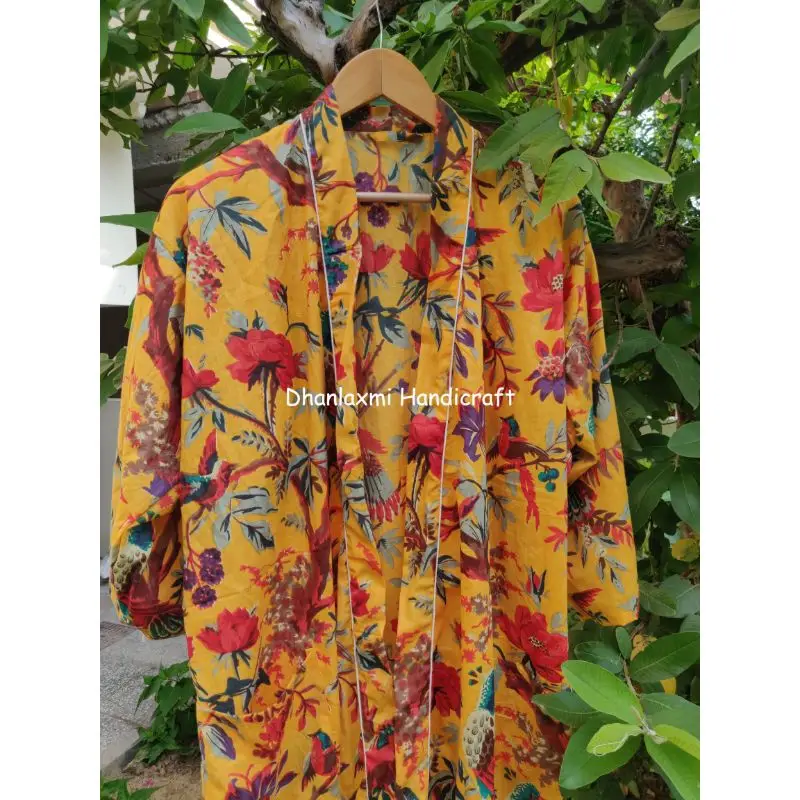 Длинное платье-кимоно в богемном стиле, с принтом в виде желтых птиц и цветов