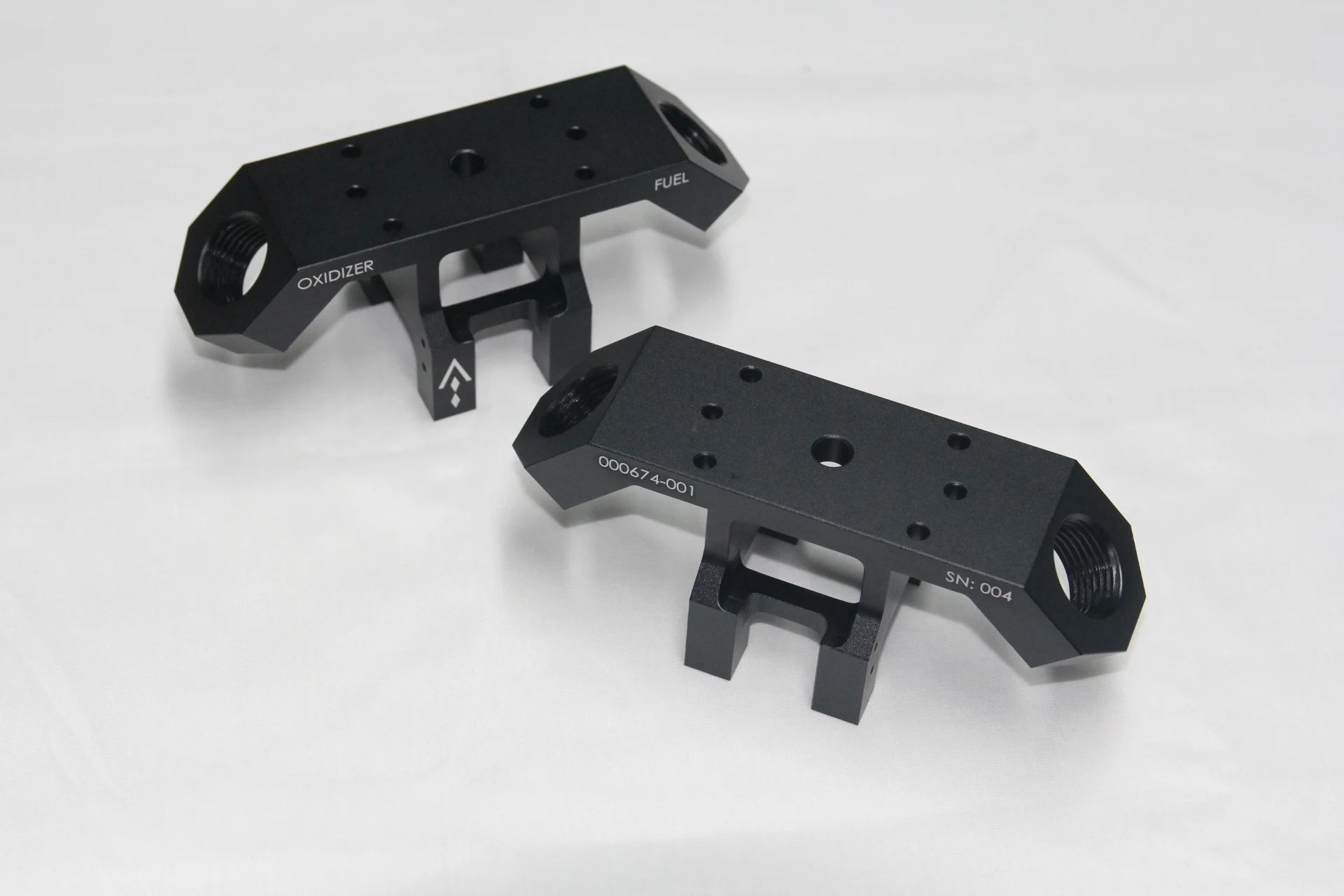 High precision stainless steel/brass machining center metal part cnc service