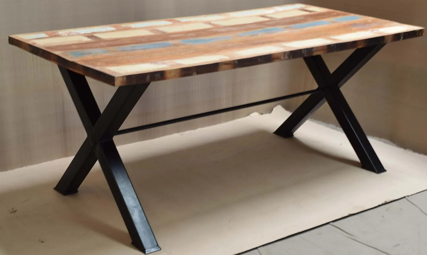 Top Quality Industrial Modern Style Solid Wooden Top and Iron Base X Shape Design Legs Dining Table for Home Hotel Restaurant