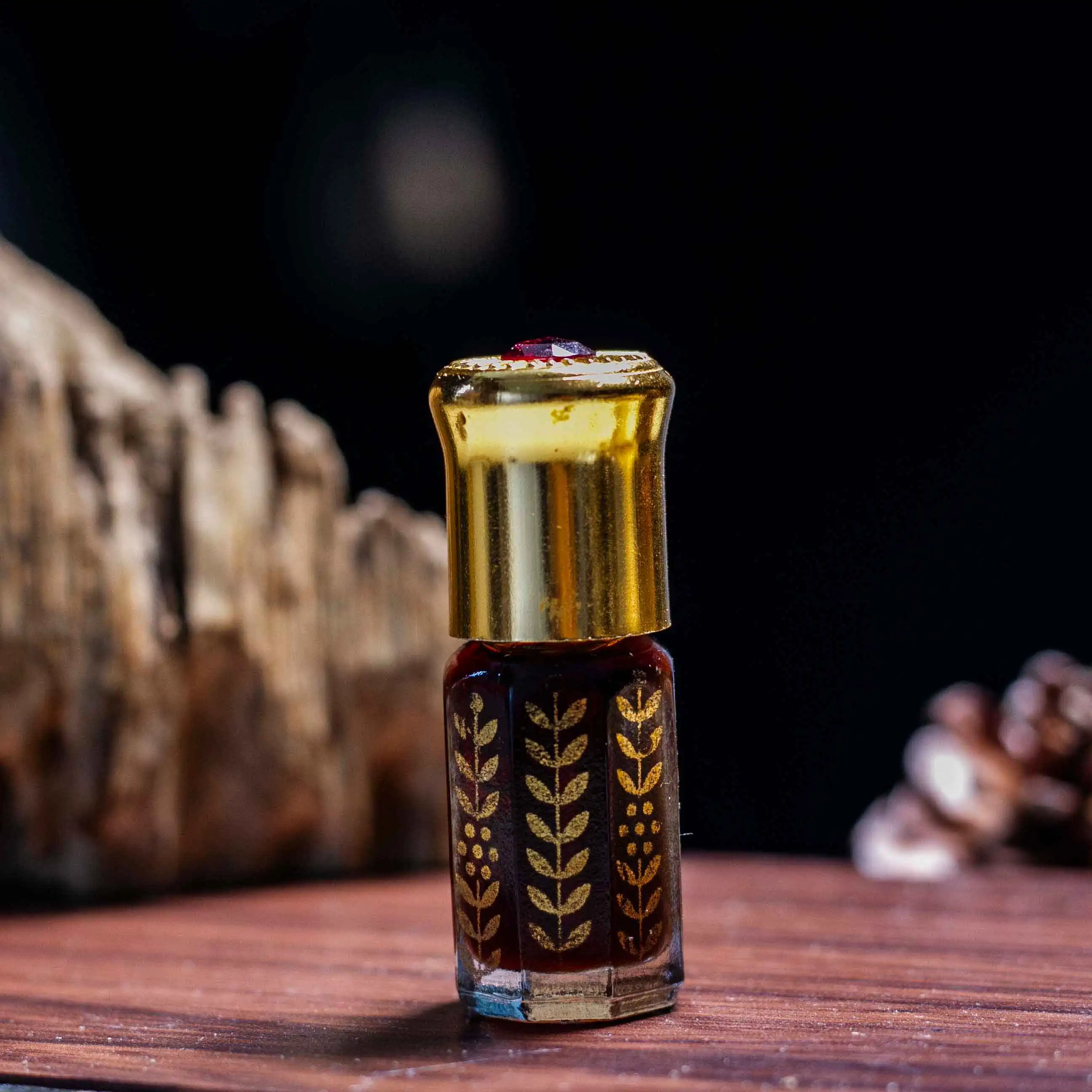 ESSENTIAL OIL 100% PURE NATURAL VIETNAM OUD OIL WITH TOP QUALITY