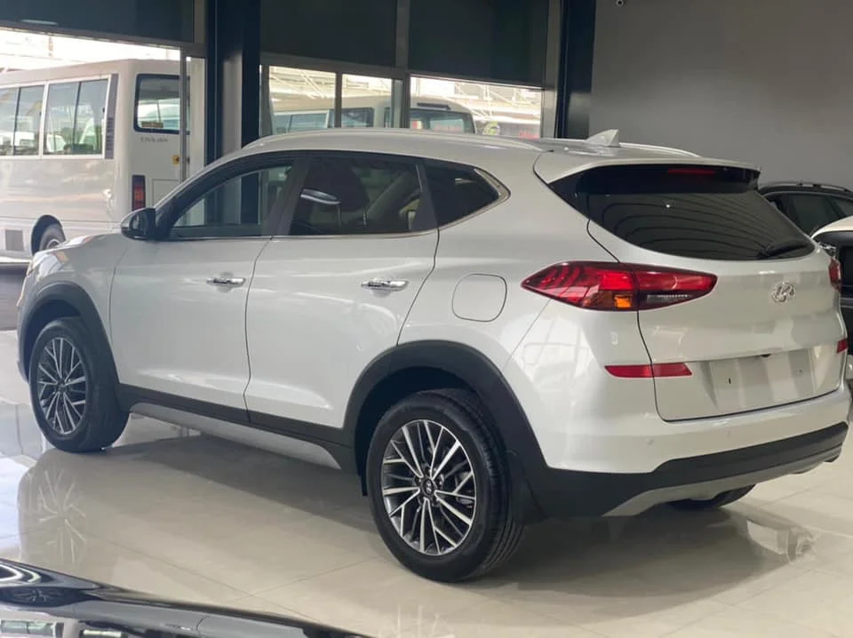 Quality Second Hand /Used 2012 Toyota Hiace Super GL Available Full Option