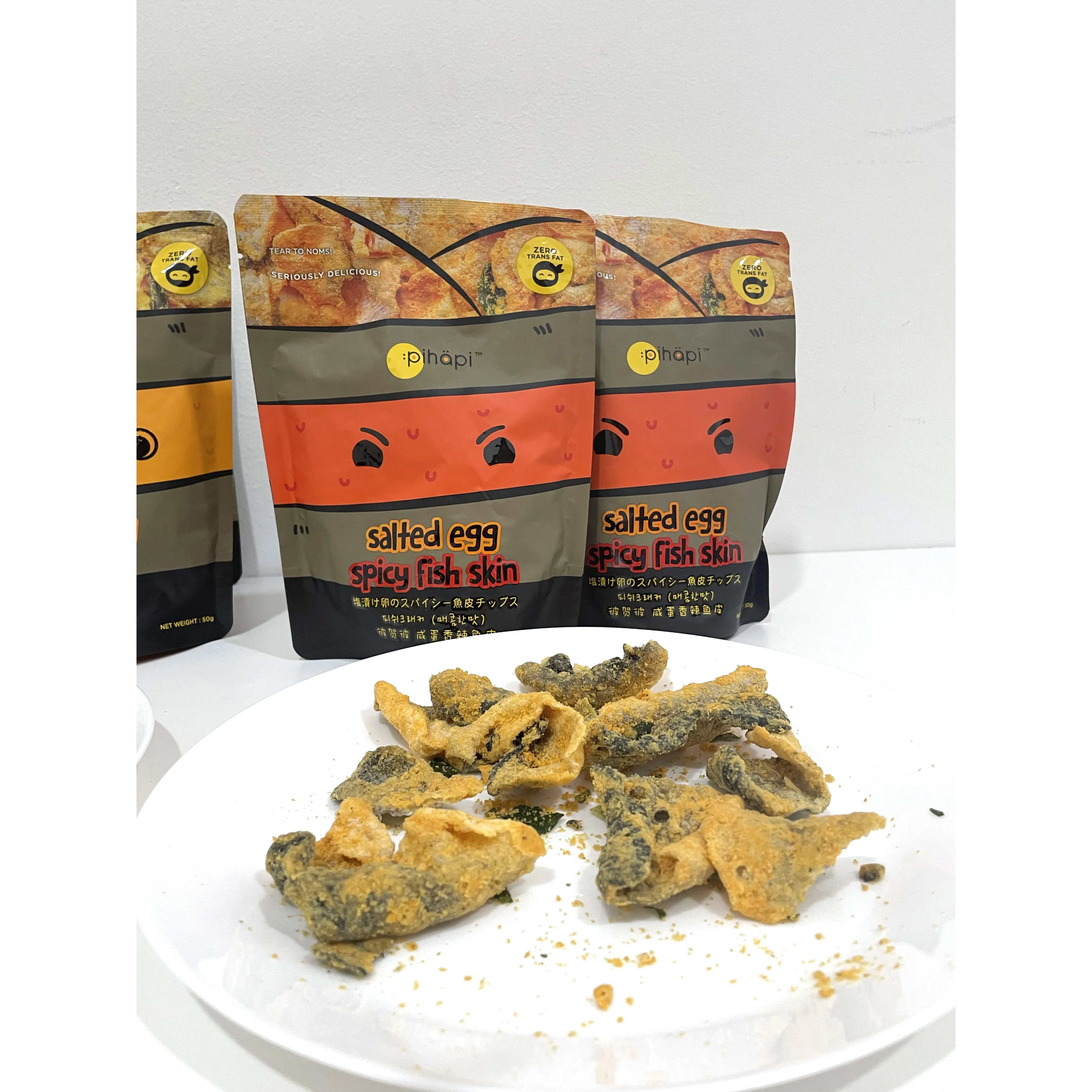 Real Salted Egg York Spicy Flavor Crispy Fish Skin Snack 0% Trans Fat Healthy Malaysia Hot Selling Snack Lowest Price