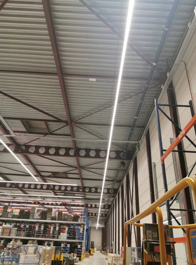 
IP54 LED linear Trunk system light 150lm/w for the work shop and industrial light linable 