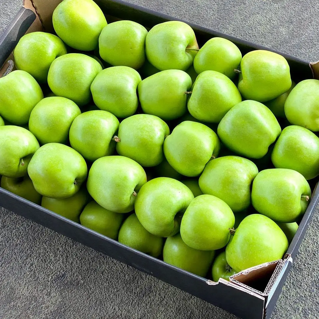 Fresh fruit golden apple