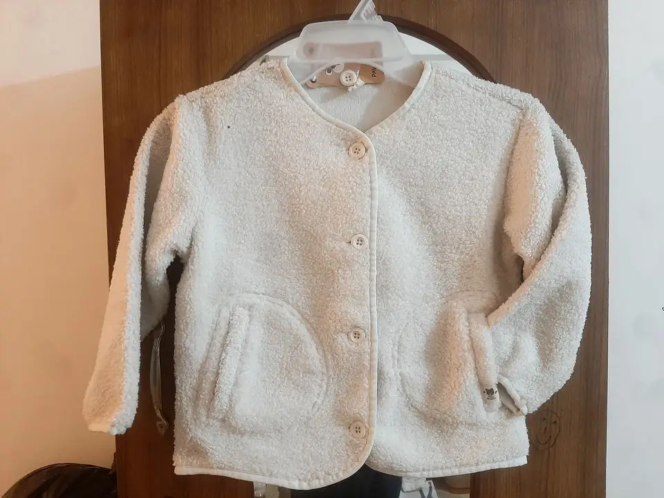 KIDS T-SHIRT SURPLUS GARMENTS MANUFACTURES MOQs 1018.6K stock