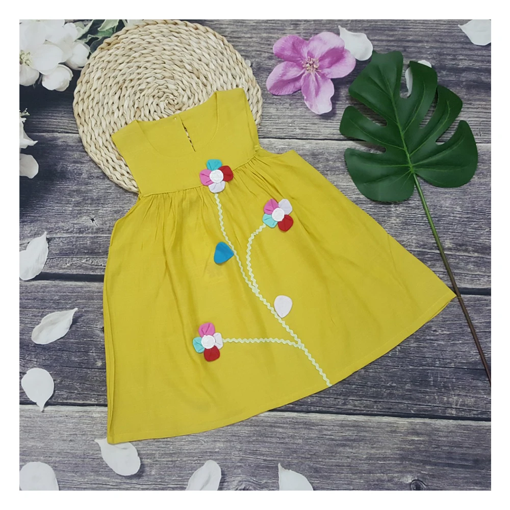 Latest hot selling baby kids girls dress Flower petals sleeveless skirt little made in Vietnam