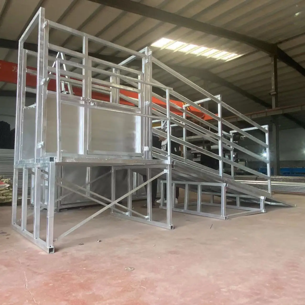 Factory outlet cattle handling equipment used heavy duty cattle crush squeeze chute