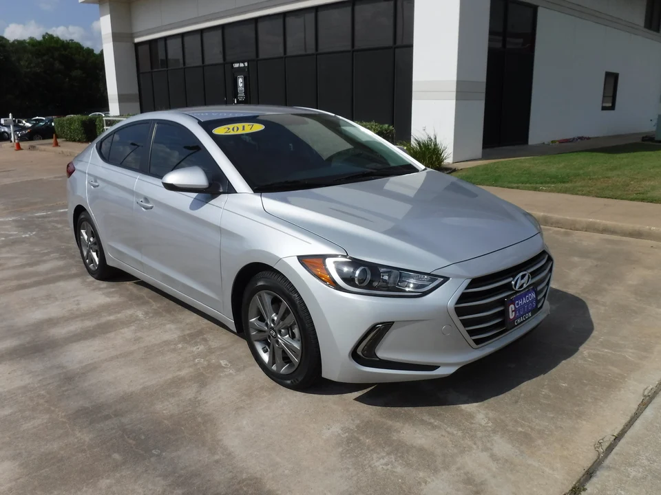 Fairly used Toyo ta yaris cars 2017 to 2020 models manual and automatic drive