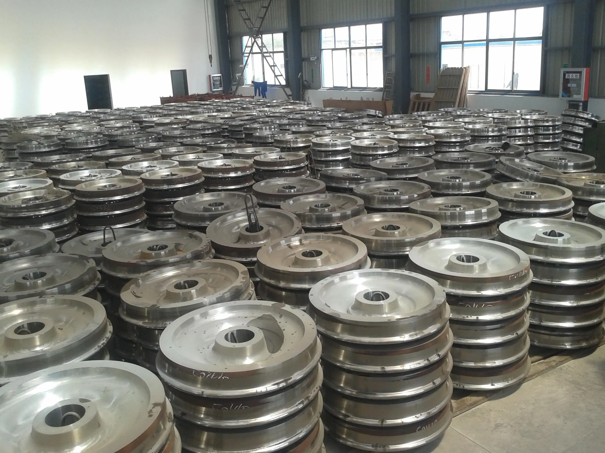 Рельсовые гусеничные диски