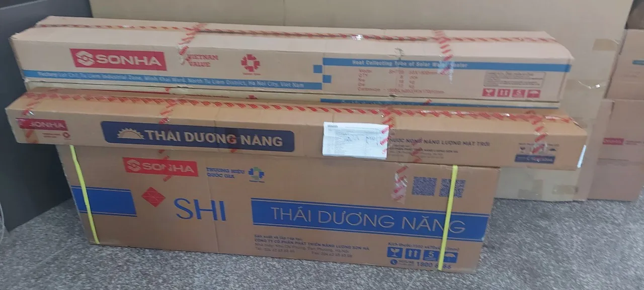 Evacuated Tubes Solar Water Heaters Hot Water Stainless Steel 304 Inner Tank OEM 120 - 300 Liters