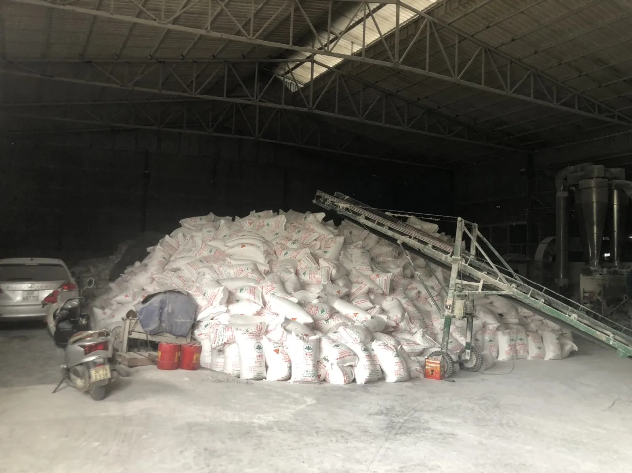 2022 Cassava flour Tapioca Starch from Vietnam Cassava flour High quality Factory Supply Food Ingredient Pure Nature Starch