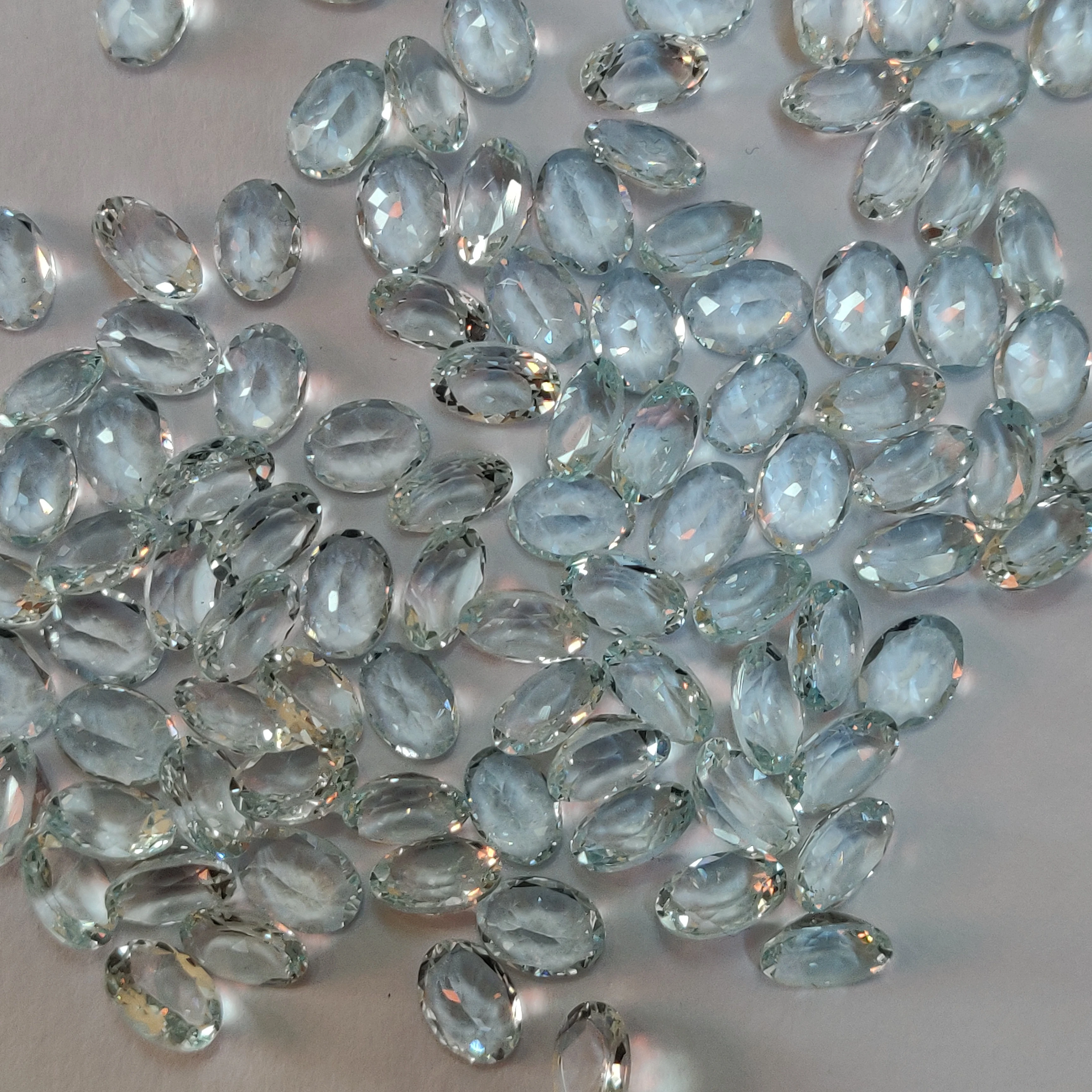 
Натуральный аквамарин оптовая продажа драгоценных камней граненый выверенным кроем кольцо Размер незакрепленный камень хорошее качество овальные мм Размер 