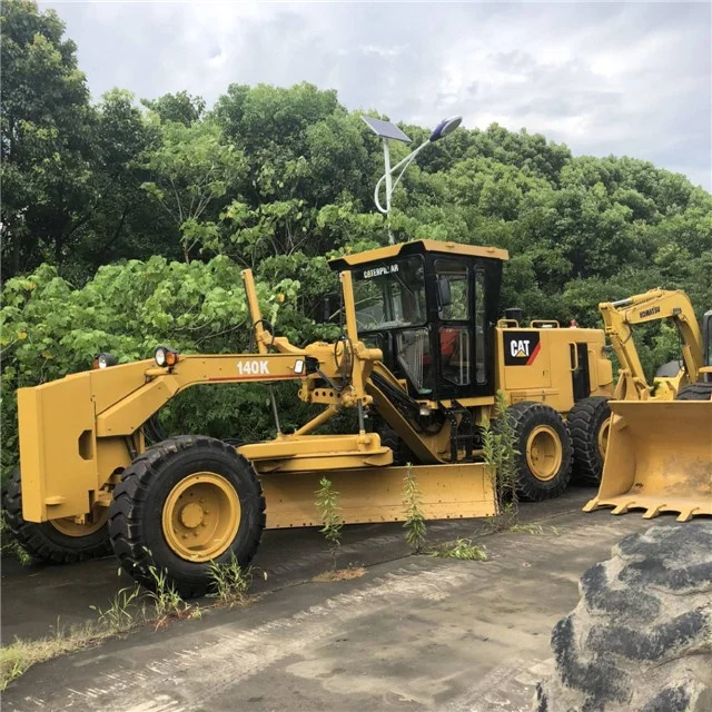 Б/у автогрейдер Caterpillar 140K
