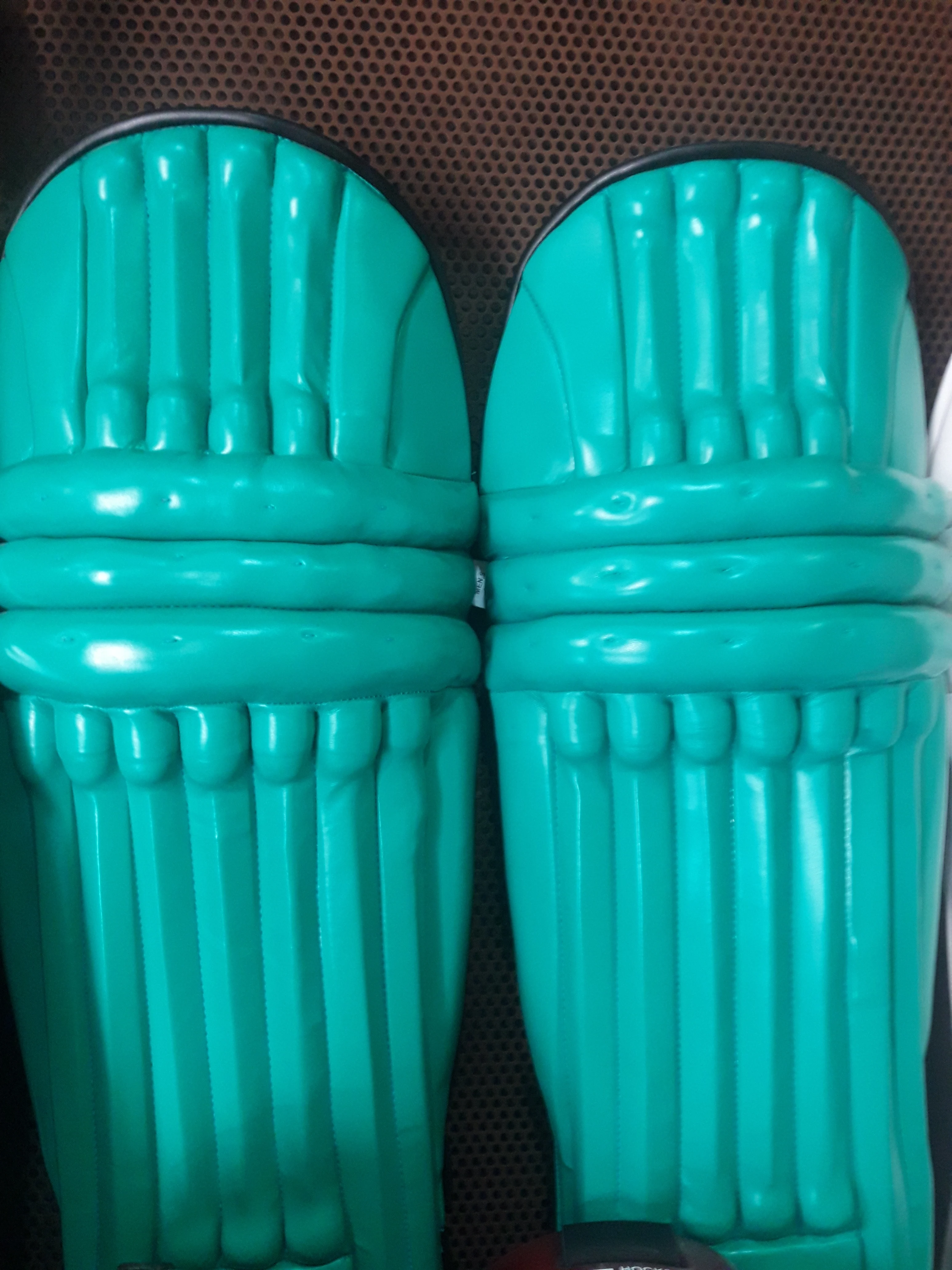 
Wholesale Light Weight Sportswear Legs Premium Quality Keeper Batting Leg Guards Custom Logo Design Cricket Batting Pads 