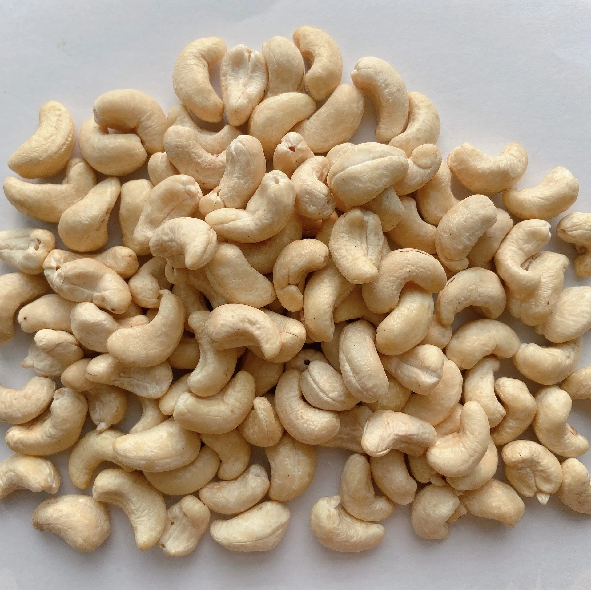 Необработанные орехи кешью премиум-класса вьетнамские органические 100%