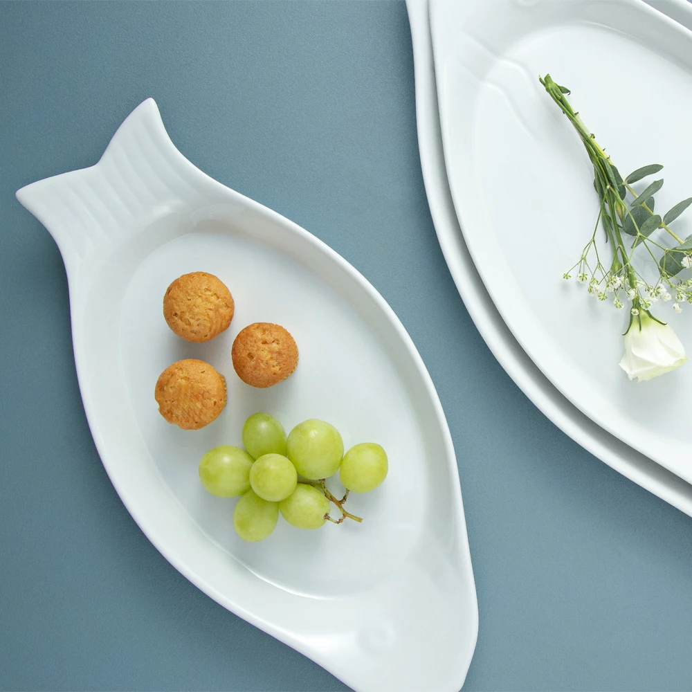 OEM Unique Fish Shape Ceramic Plate  with various sizes and customized logo wholesale for Hotel and Restaurants