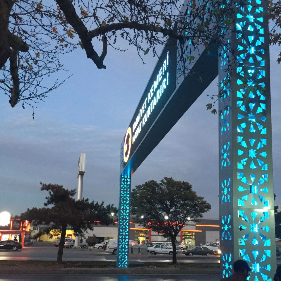 Наружная светодиодная система дорожного движения, наружный светодиодный информационный экран, светодиодный экран для электронных сигарет и рекламы