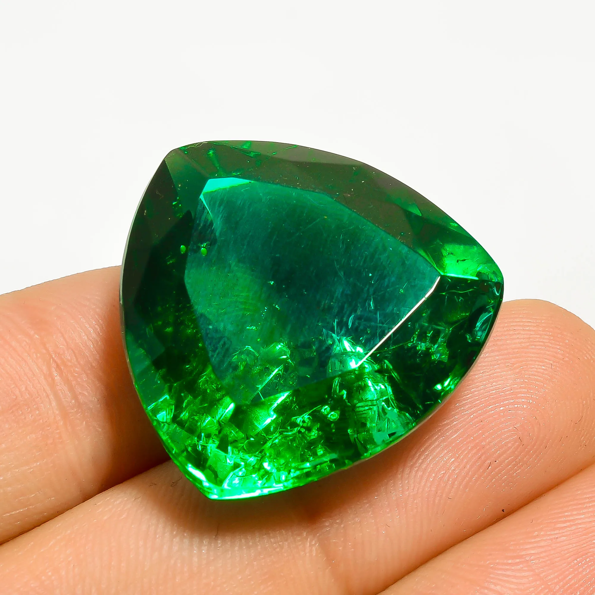 Jewelry new material oval cut vivid VS clarity green lab grown Russian material columbian emerald rough
