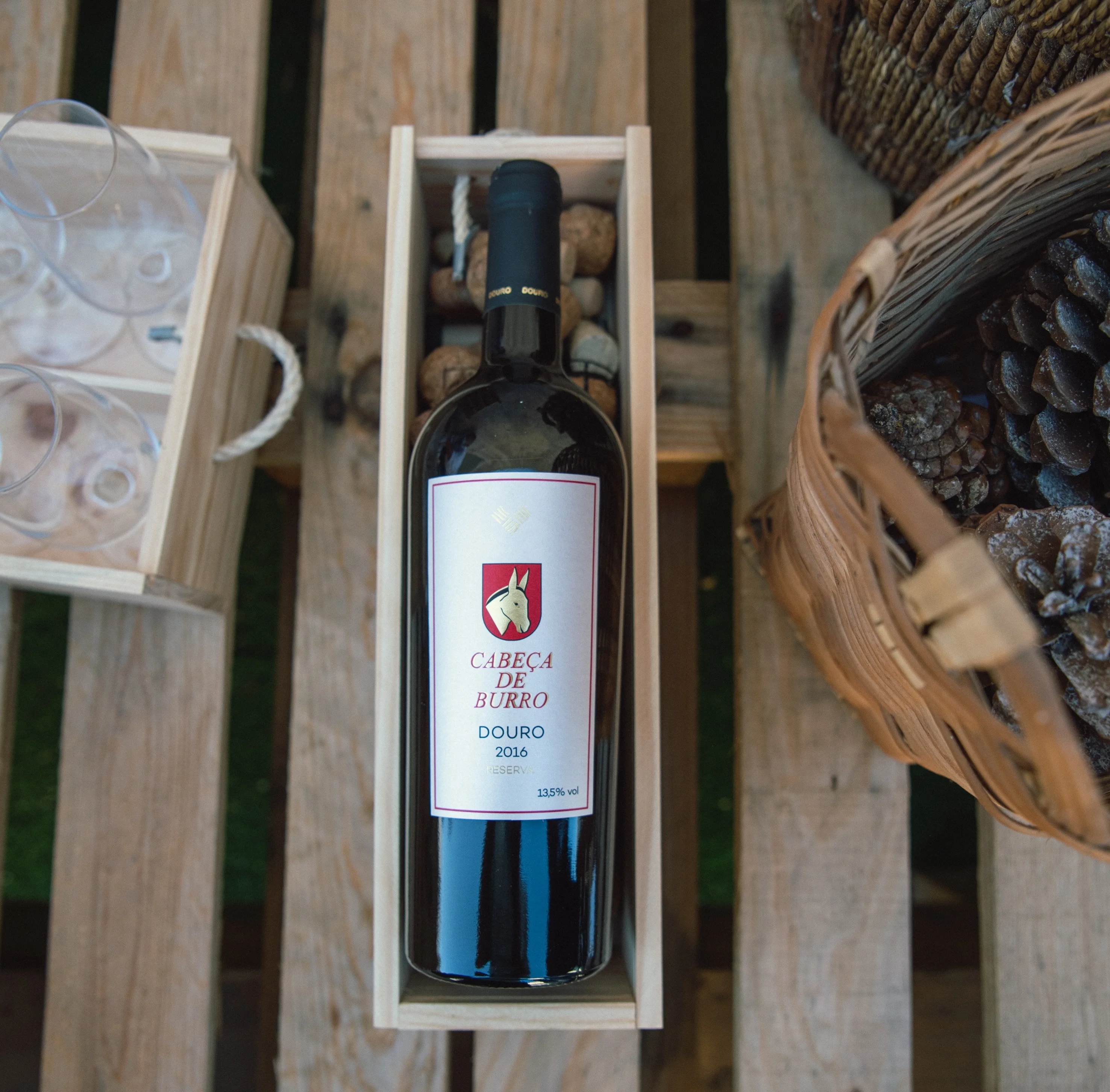 Красное сухое вино Cabeca de Burro источник Douro из Португалии
