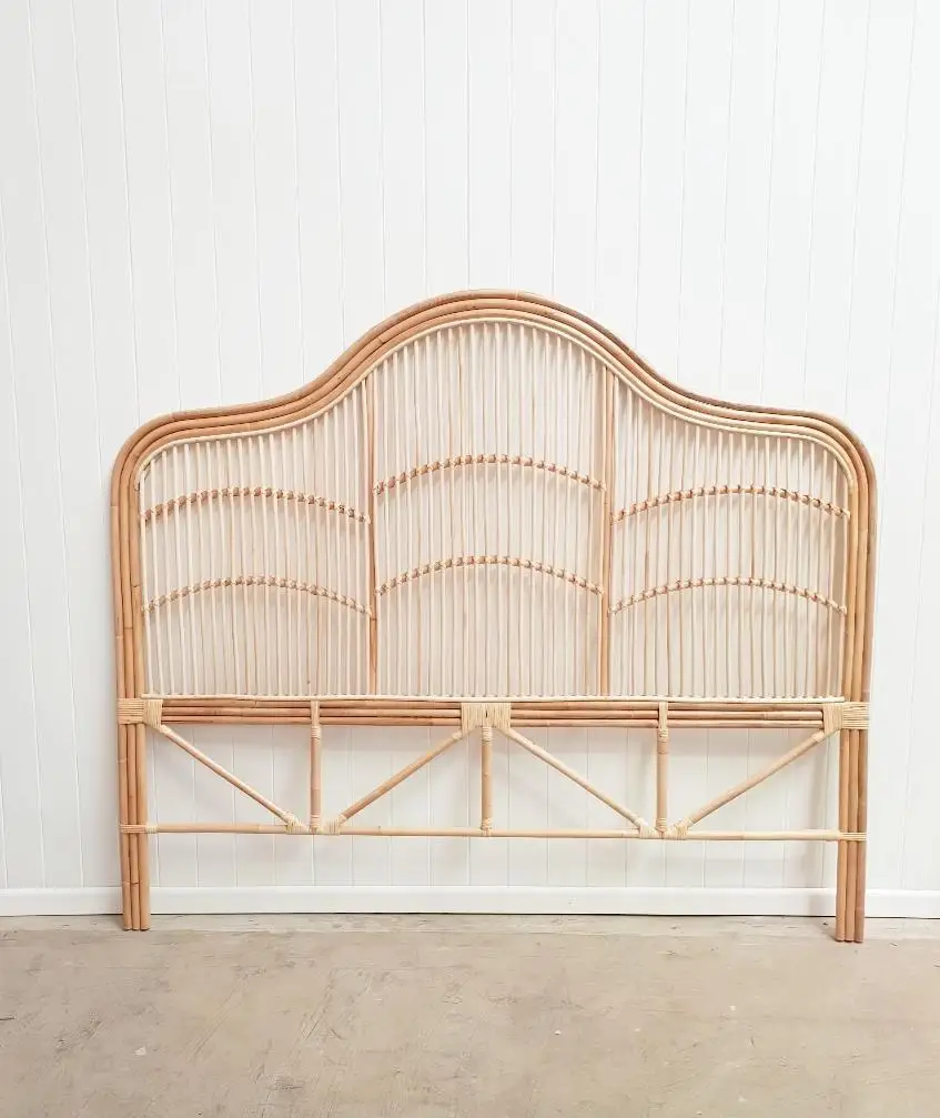 Винтажное постельное белье из натурального ротанга