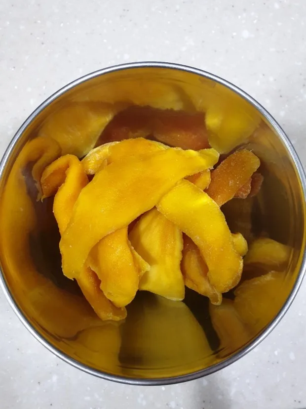 BEST QUALITY  SOFT DRIED MANGO IN VIETNAM - dried mango fruits dry mango packaging Steven Ngo // Whatsapp: +84 33 5517 633