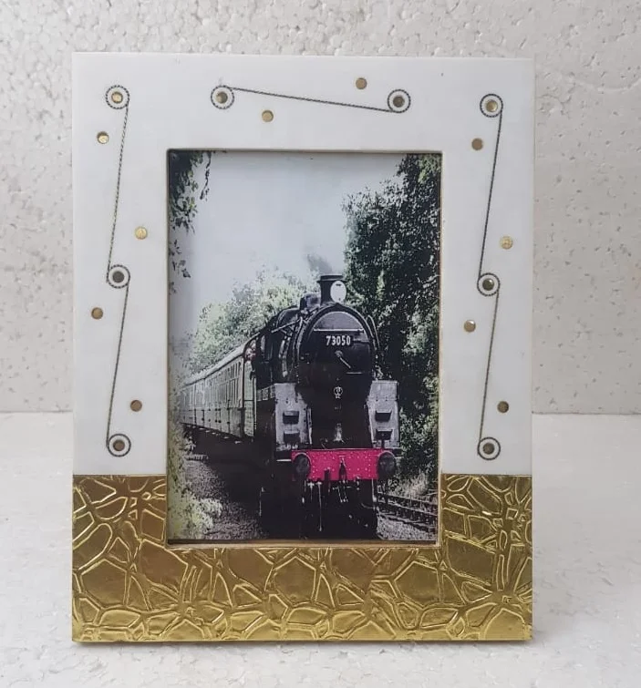 Grey Resin Brass Inlay MDF Photo Frame Picture Frame Vintage Floating Photo Frame Wall Decor Antique Item Decorative