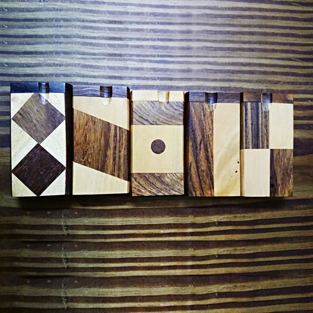 HOT SELLING 2022 HANDCRAFTED WOODEN SMOKING DUGOUT WITH HITTER METAL BAT WOODEN DUGOUT BY VINTAGE CRAFT