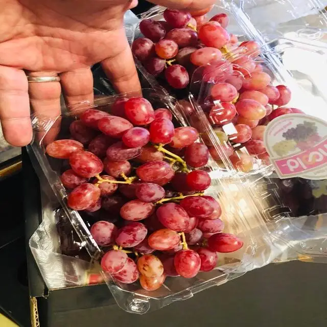 Red delicious grapes