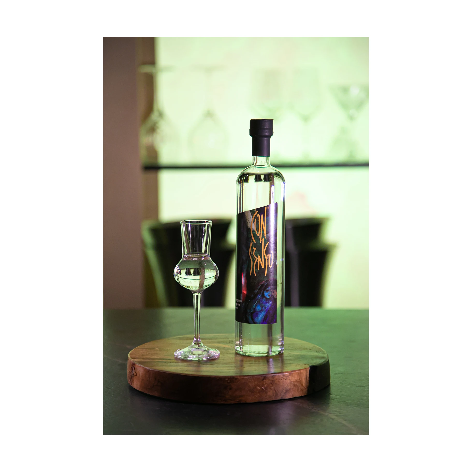 Высококачественный Итальянский дистиллят винограда «aqua avite D UVA» 500 мл в элегантной подарочной коробке