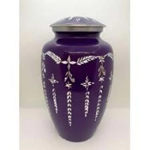 Ручная затеняющая облака на алюминиевой классической урне для кремации похоронные принадлежности захоронения урны взрослых индия