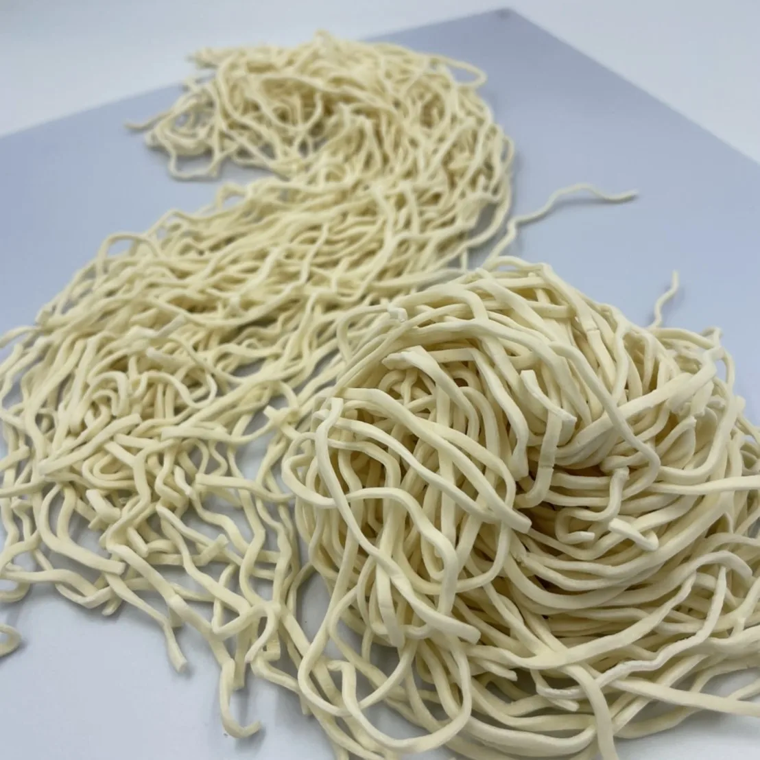 Яичный белый лапша