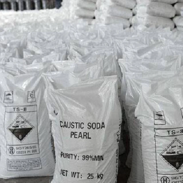 Caustic soda industrial flakes 90% koh potassium hydroxide caustic soda In Soap Making
