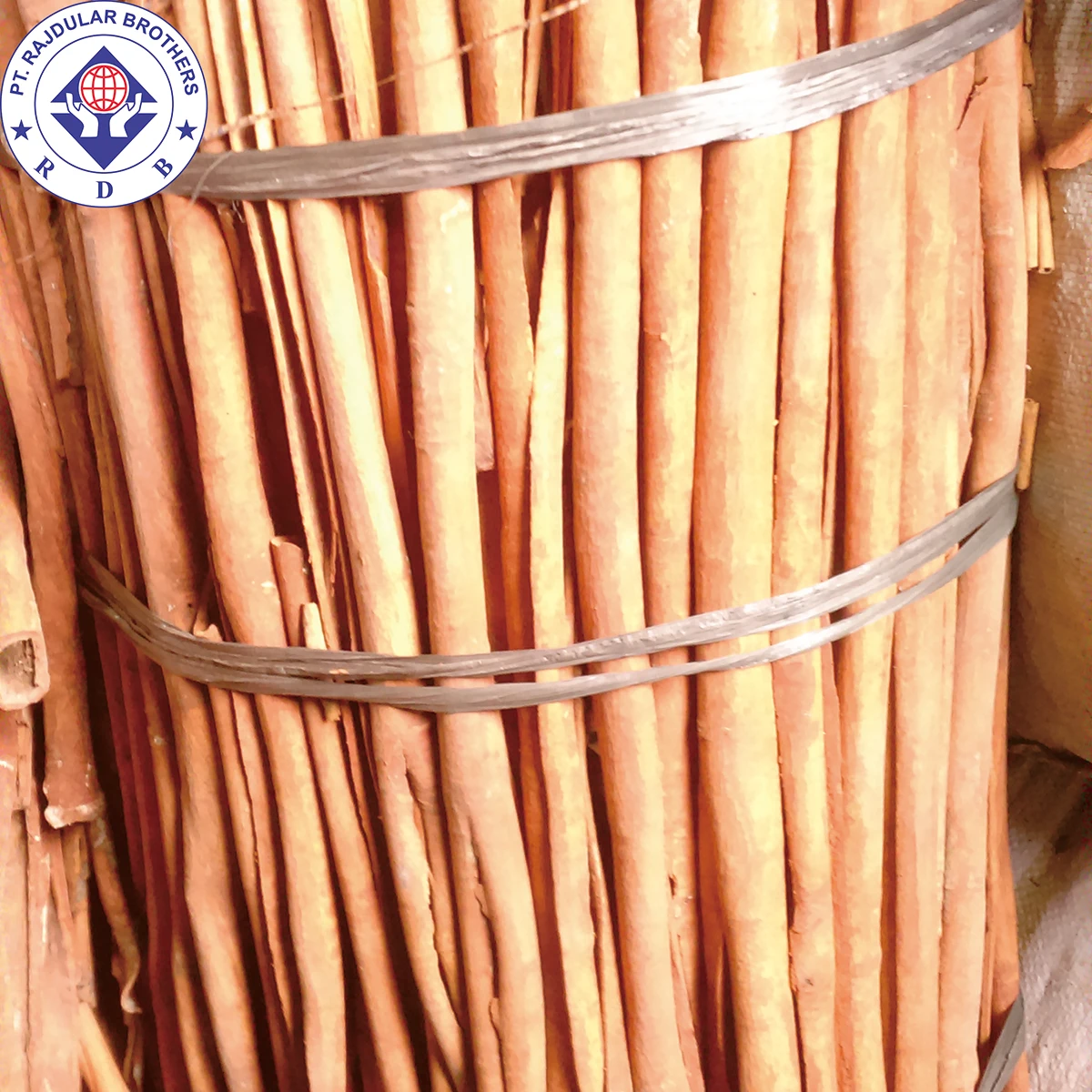 HIGH QUALITY CINNAMON / CASSIA VERA (A LONG STICK)
