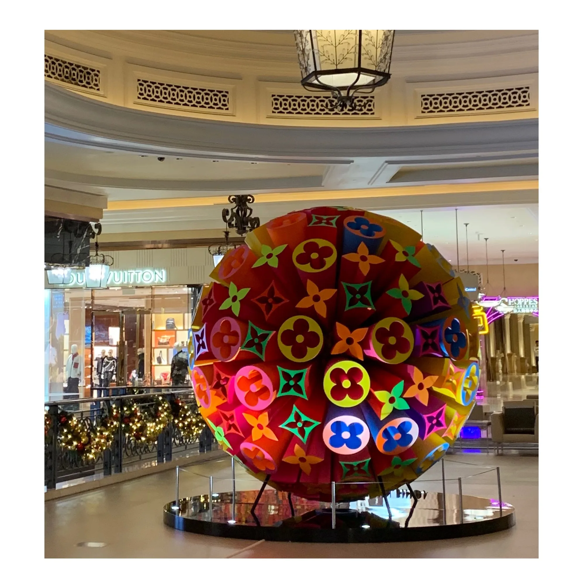 Seasonal Christmas Tree Decoration Supplies Roadshow Shopping Mall Showroom Department Store Indoor Advertising Visual Display