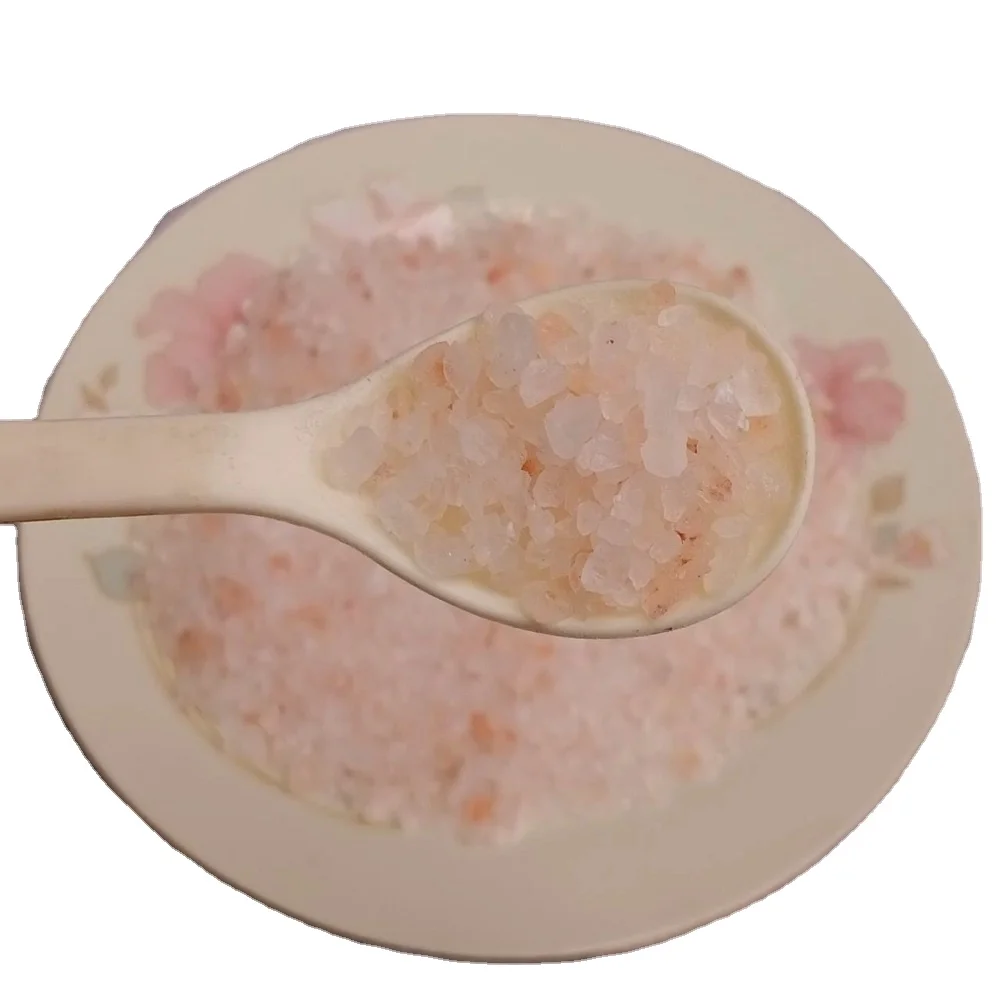 High Quality Himalayan Light Pink Natural Edible Rock Salt Best for Cooking and Table Salt Medium Coarse Granules (2-5 mm).