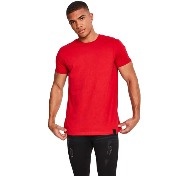 2022-23 Модные индивидуальные высококачественные мужские футболки из 100% хлопка однотонные без рисунка оптом в Пакистане