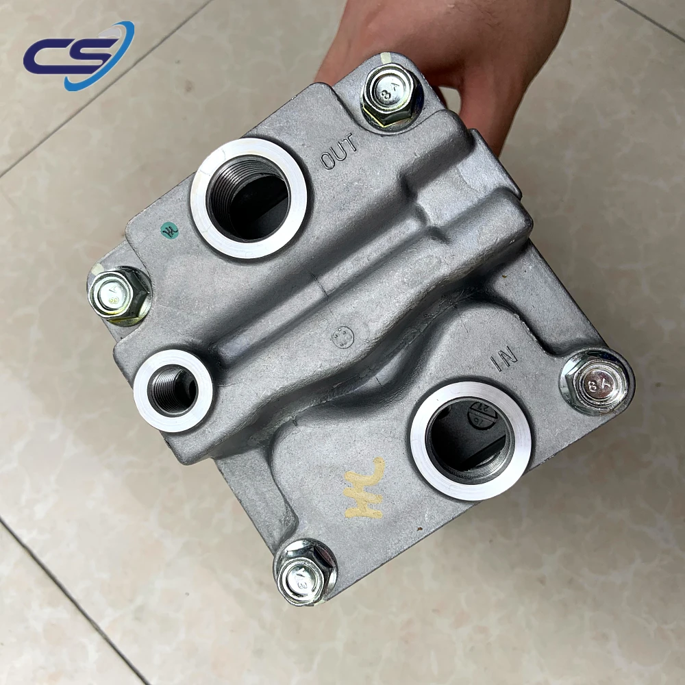 A/C Air compressor for 4HK1 700P ELF TRUCK 8-98270233-0 8982702330