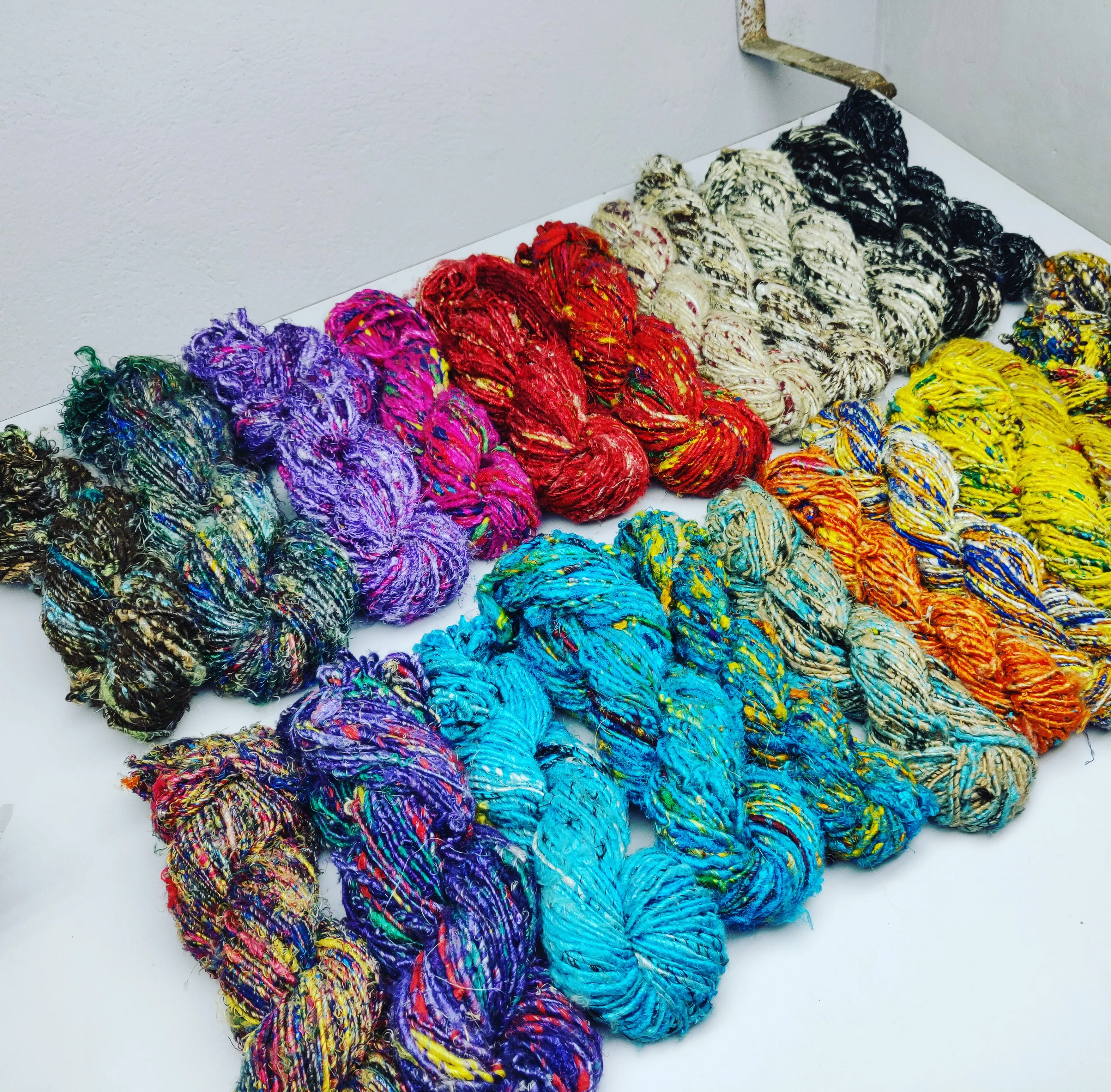 banana Yarn for Knitting and Weaving Yarn 100 Pure Ring Bag White Customized Anti Technics Item Flame Packaging Pattern Organic