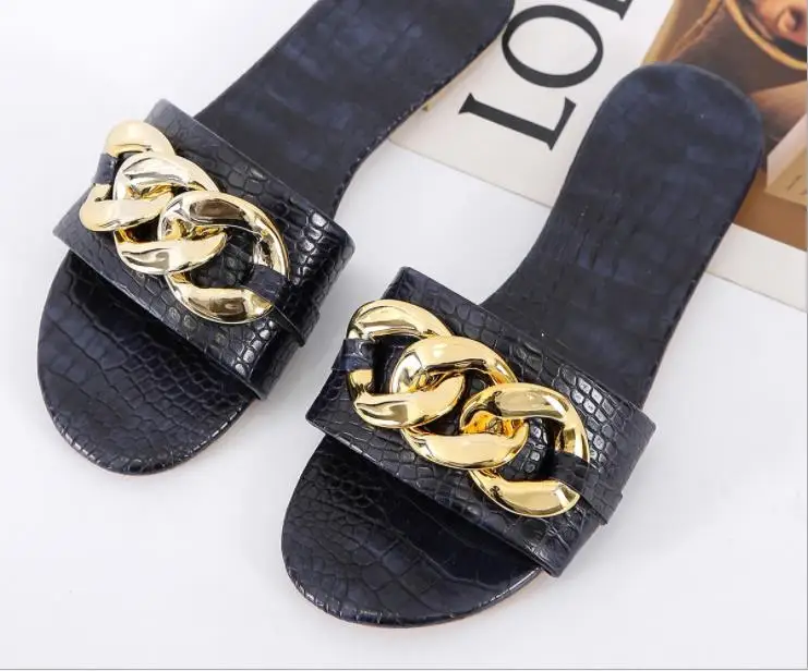 2021 Best Selling New women summer sandals soft bottom round head flat chain slippers