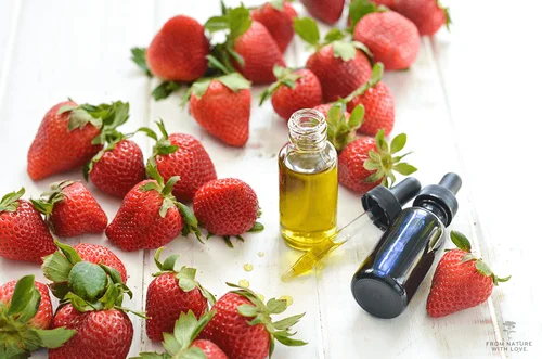 Bulk Suppliers Of Strawberry Seed Oil Carrier Oil Manufacturer in India