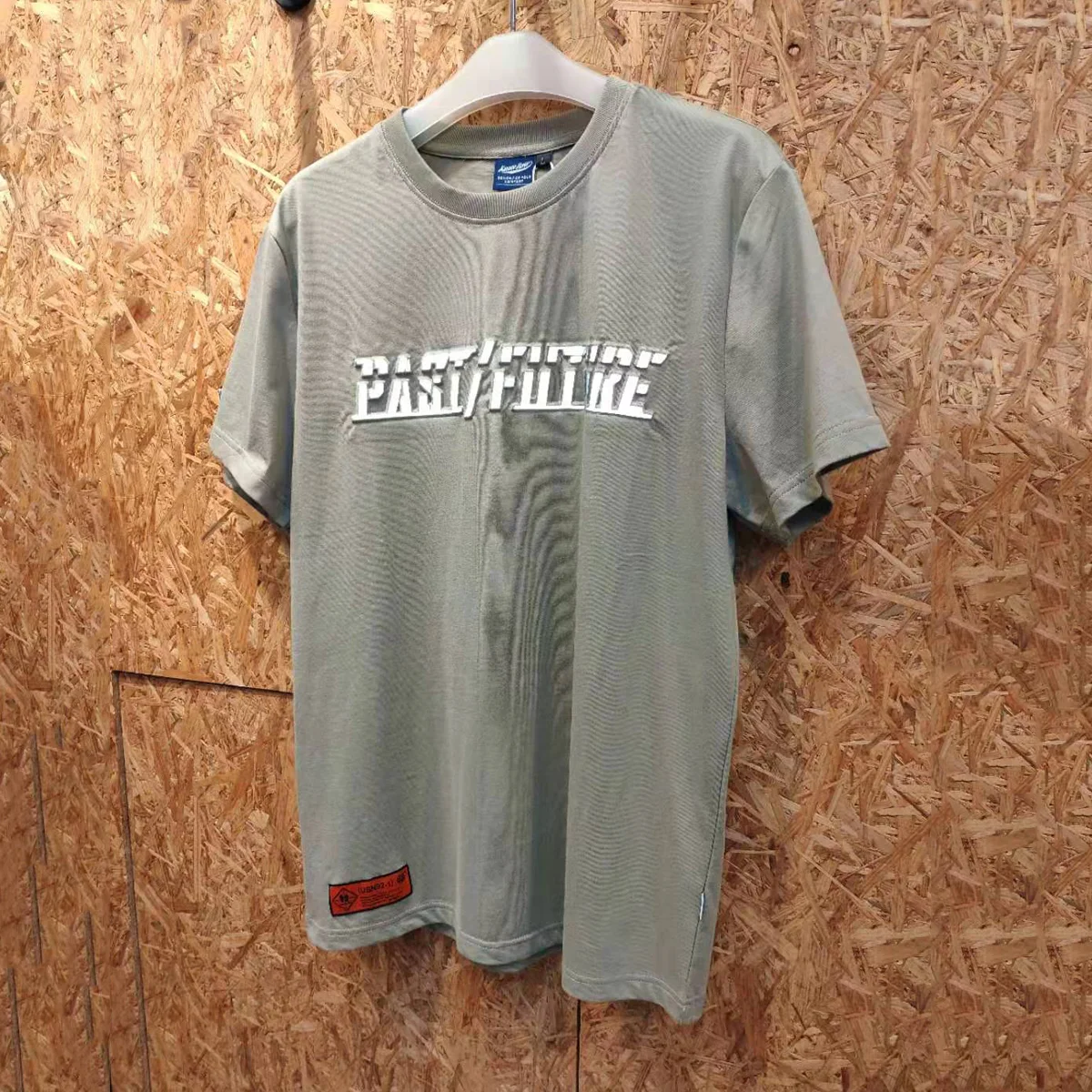 2021 Good Quality Latest T Shirts Design 100 Cotton Embossed Print O-neck Short Sleeve Loose fit T -shirt For Men