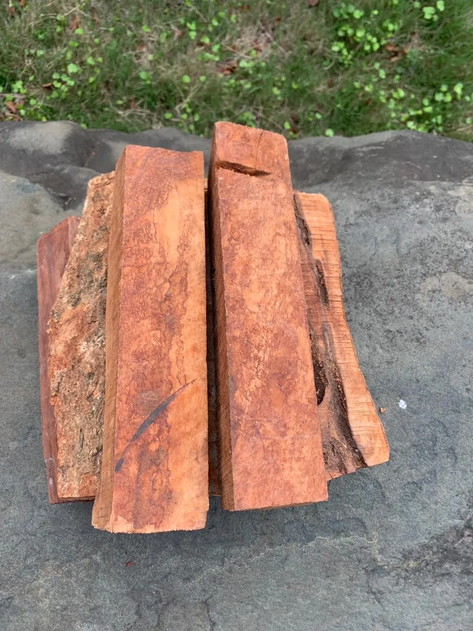 LOGAN-KAYA-ACACIA FIREWOOD HIGH QUALITY FIRE WOOD FROM VIETNAM FOR EXPORT