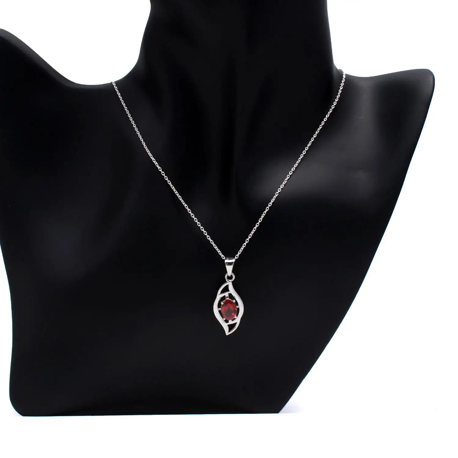 Wholesale Oval Birthstone Necklace with Natural Red Garnet Pendant Diamond Faceted Gemstone for Jewelry Making