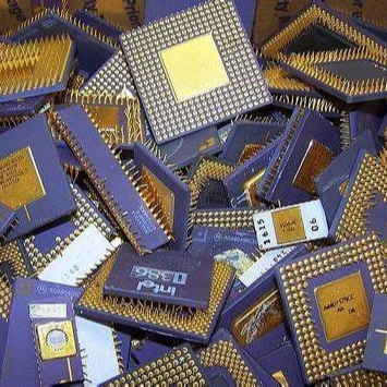 
Intel Pentium Pro Ceramic CPU Processor Scrap with Gold Pins 