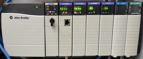 Новинка 100% Allen Bradley 2711P-T9W22D8S