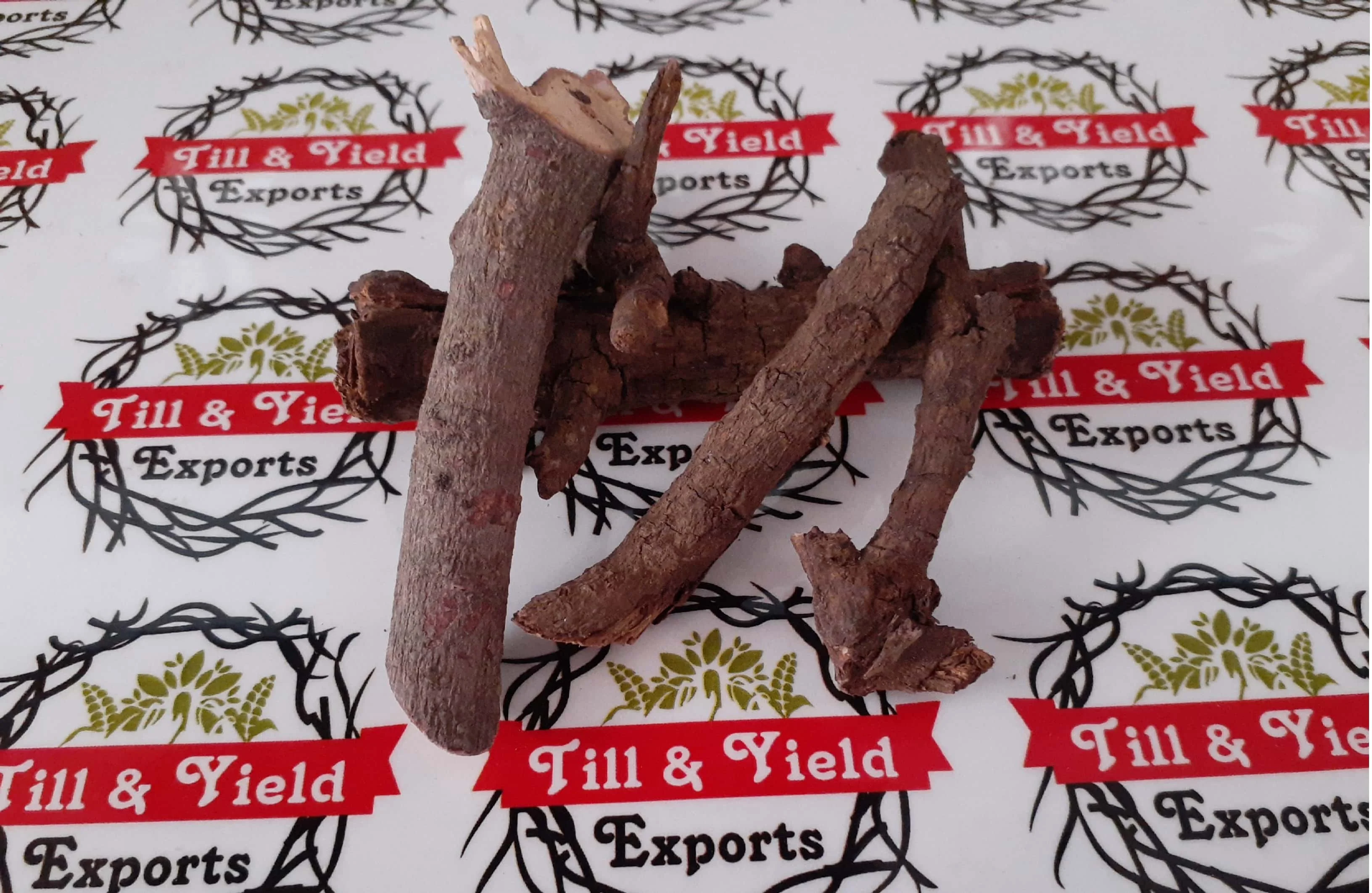 
Pure & Natural Chitrakmool/Plumbago zeylanica Roots 